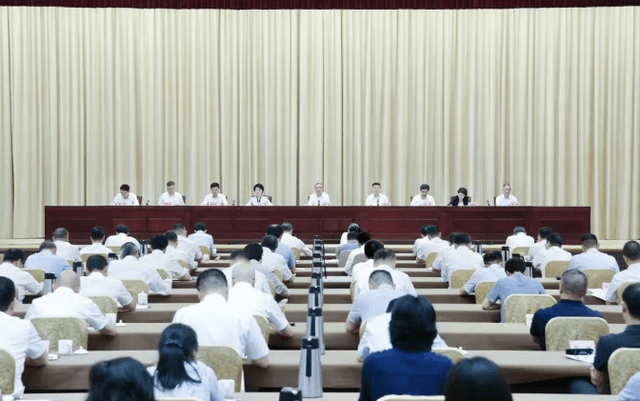 中基在市委更高水平法治宁波建设推进会上作交流发言